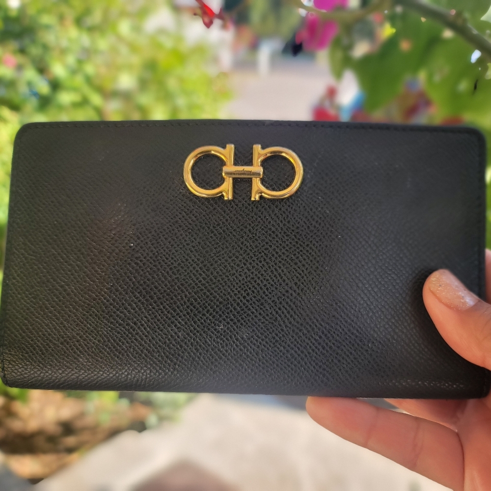 Salvatore Ferragamo Black Wallet - Picture 5 of 9